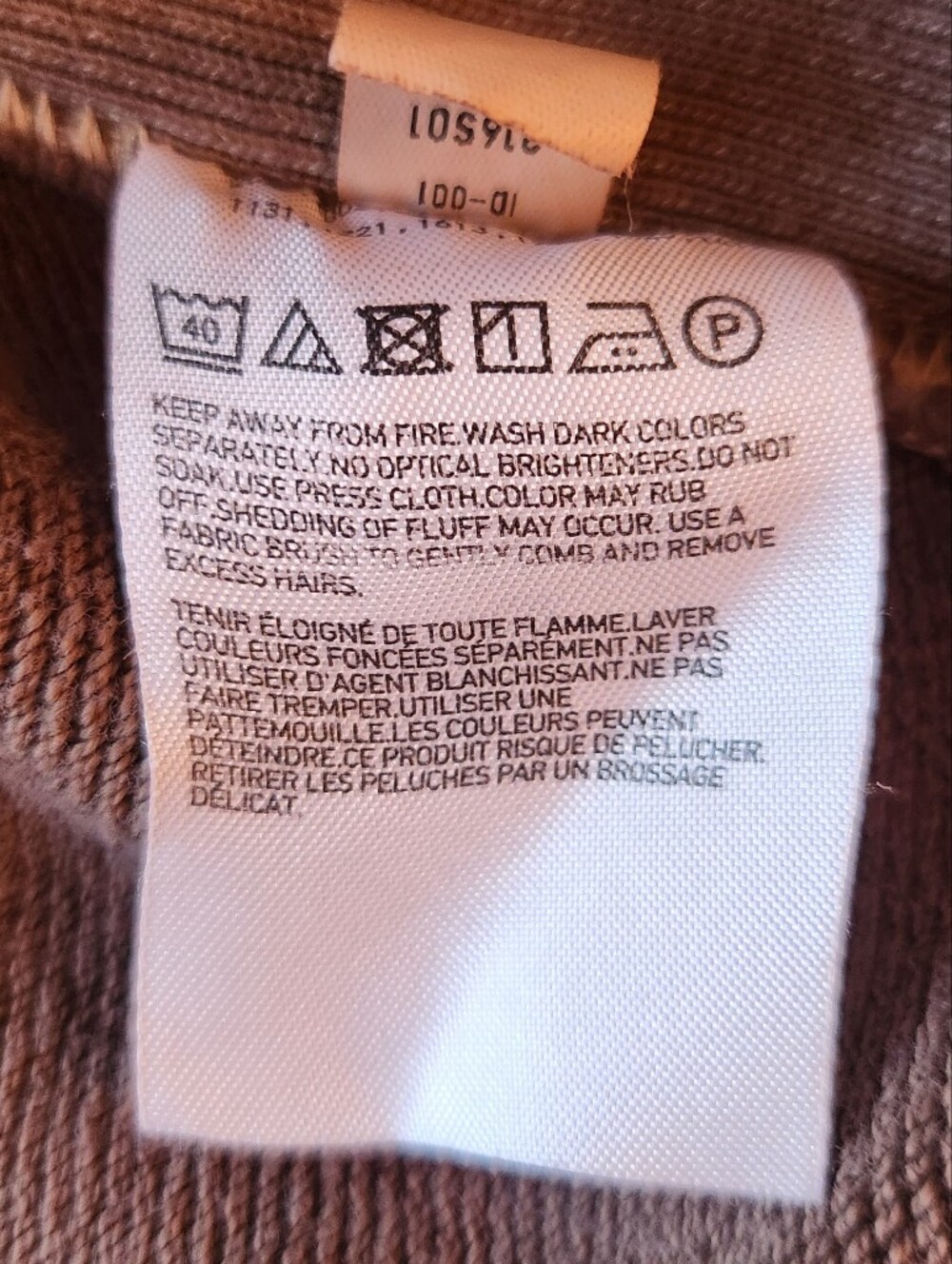 Uniqlo Crewneck Sweatshirt in Dusty Brown - Picture 4 of 4